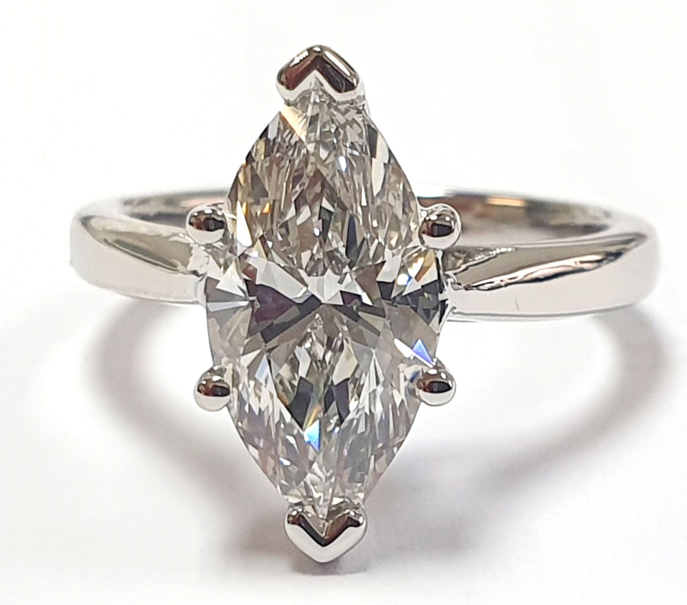 1.00 CT NATURAL MARQUISE DIAMOND SOLIATAIRE ENGAGEMENT RING IN PLATINUM