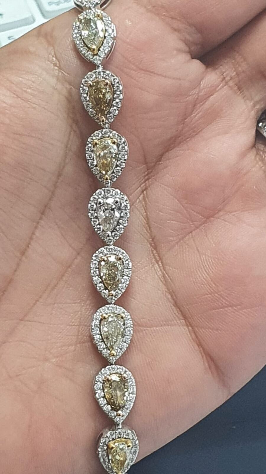 Halo Diamond Bracelet by Gifted Gallery - giftedmacau